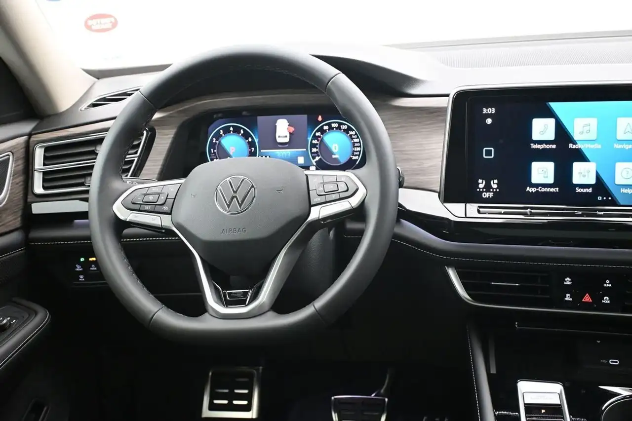 Volkswagen Atlas photo Volkswagen Atlas