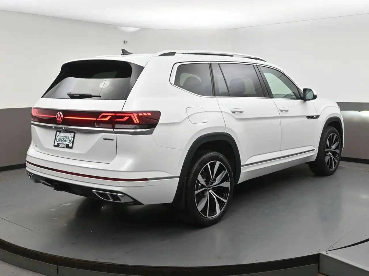 Volkswagen Atlas photo Volkswagen Atlas