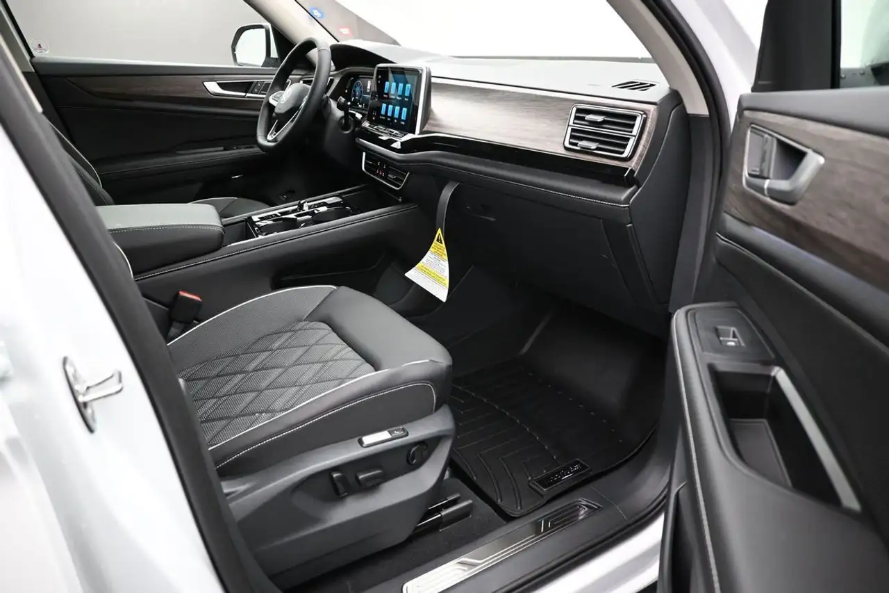 Volkswagen Atlas photo Volkswagen Atlas