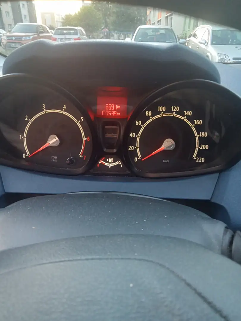Ford Fiesta 1.4 Sport - 2