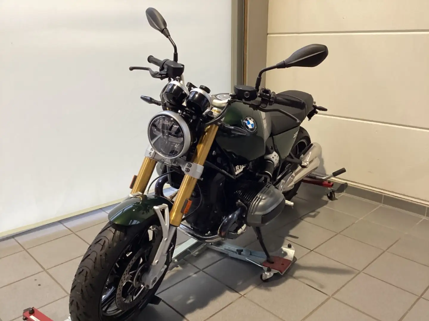 BMW R 12 Verde - 2