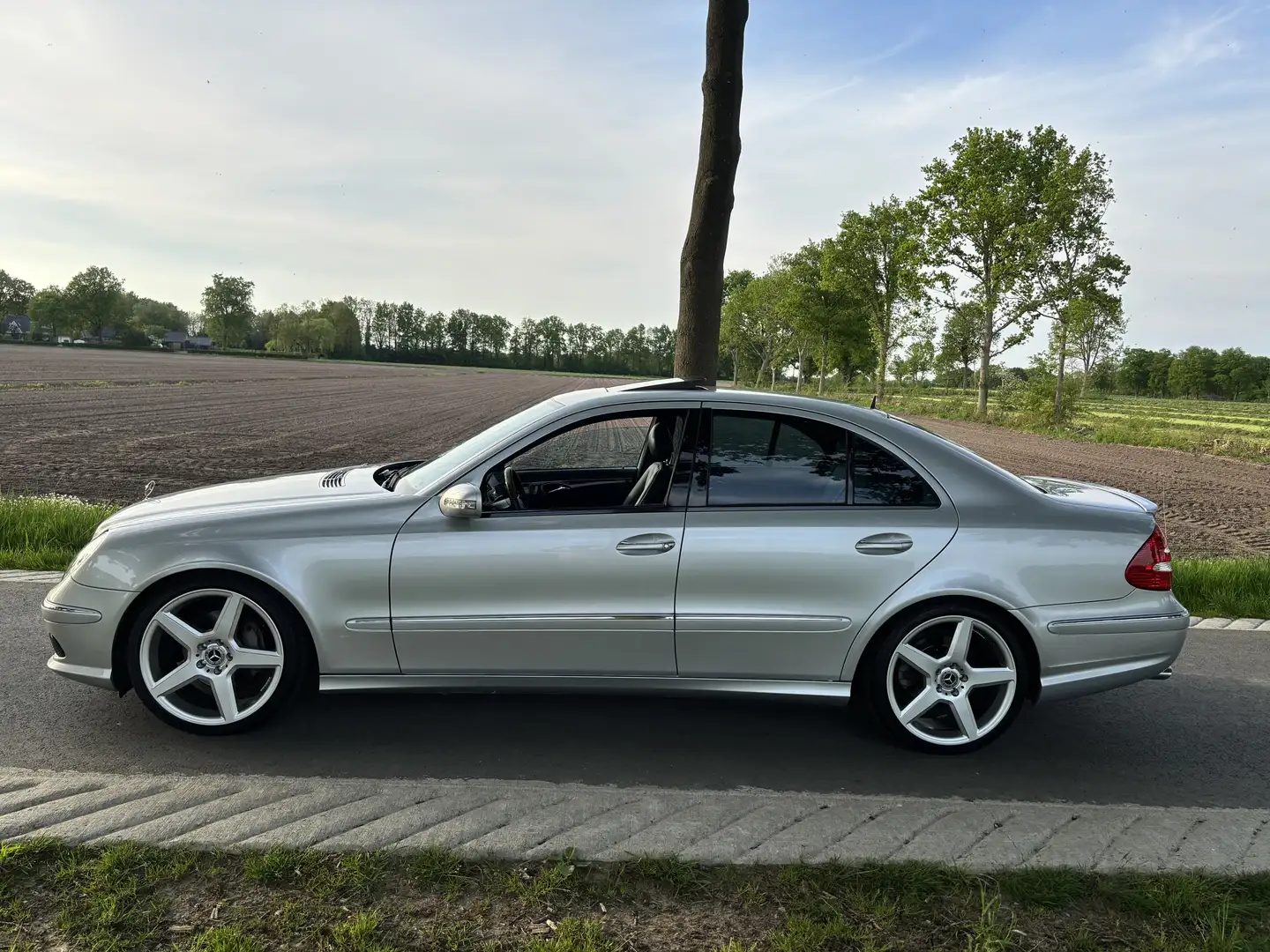 Mercedes-Benz E 500 W211 E500 AMG (E-KLASSE) Silver - 2