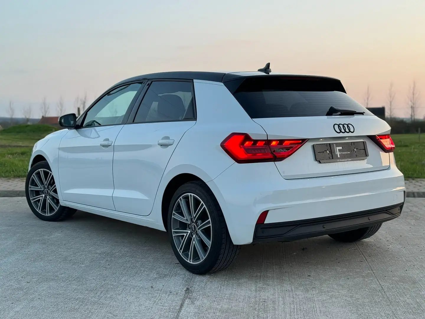 Audi A1 Sport Edition Black & White / LED / Jantes 17p Blanc - 2