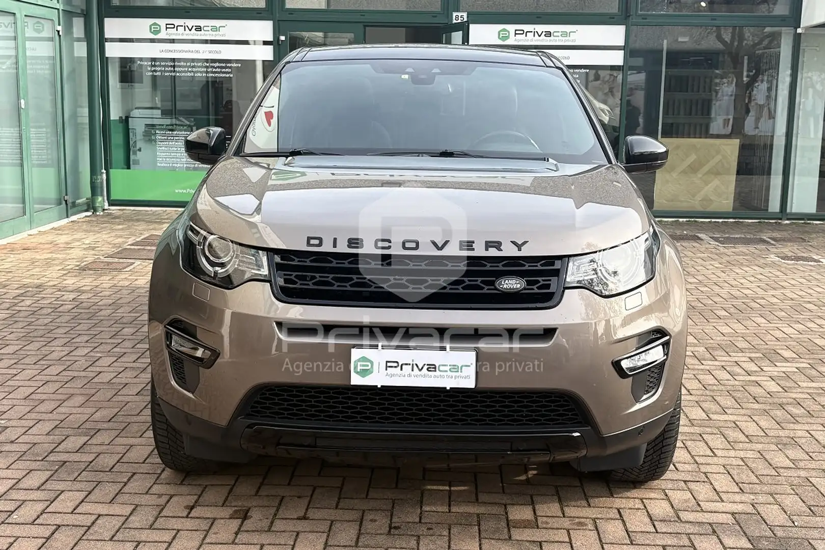 Land Rover Discovery Sport Discovery Sport 2.0 TD4 180 CV HSE Silber - 2