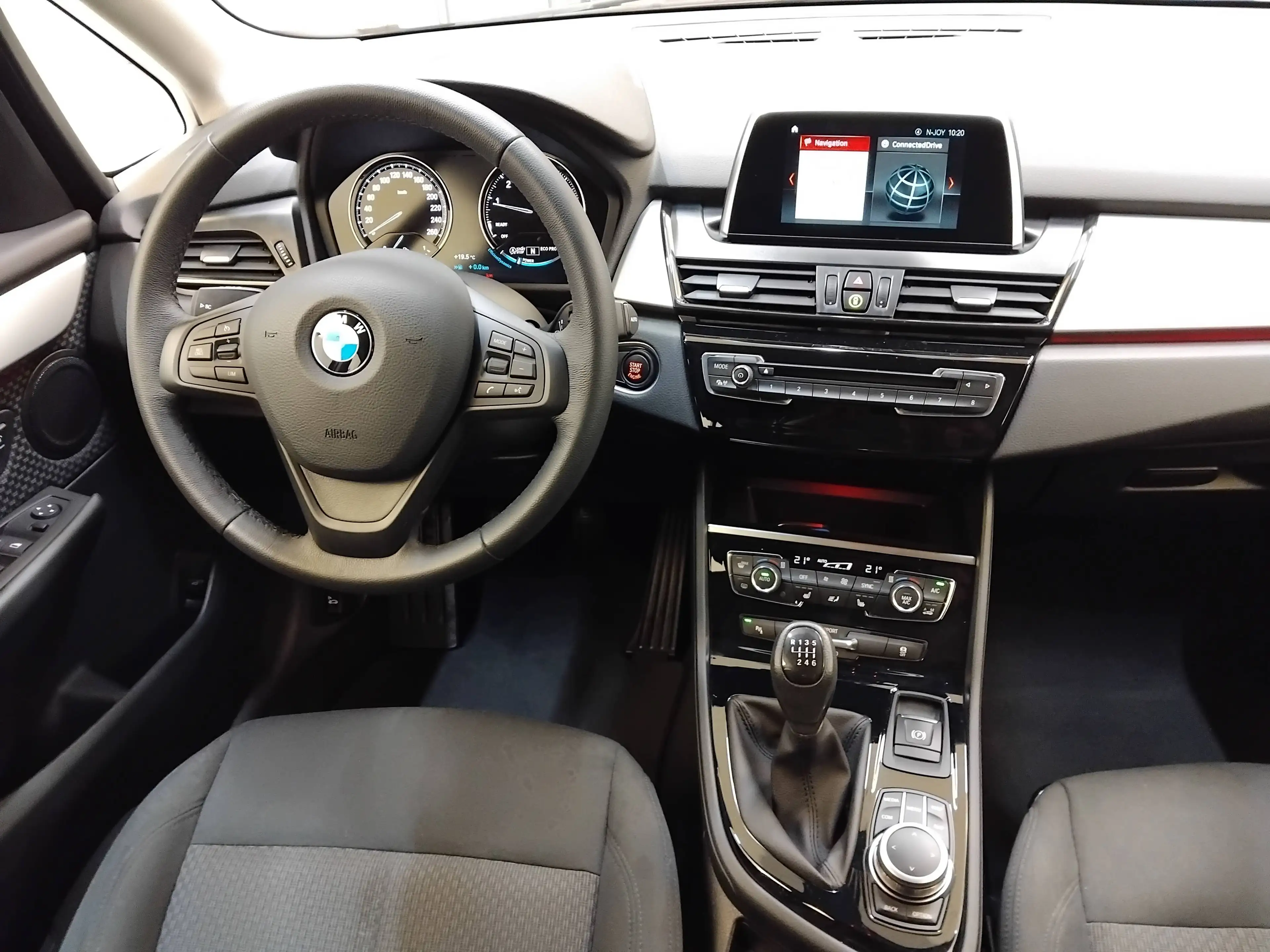 BMW 216 Active Tourer 216i Advantage — photo 9