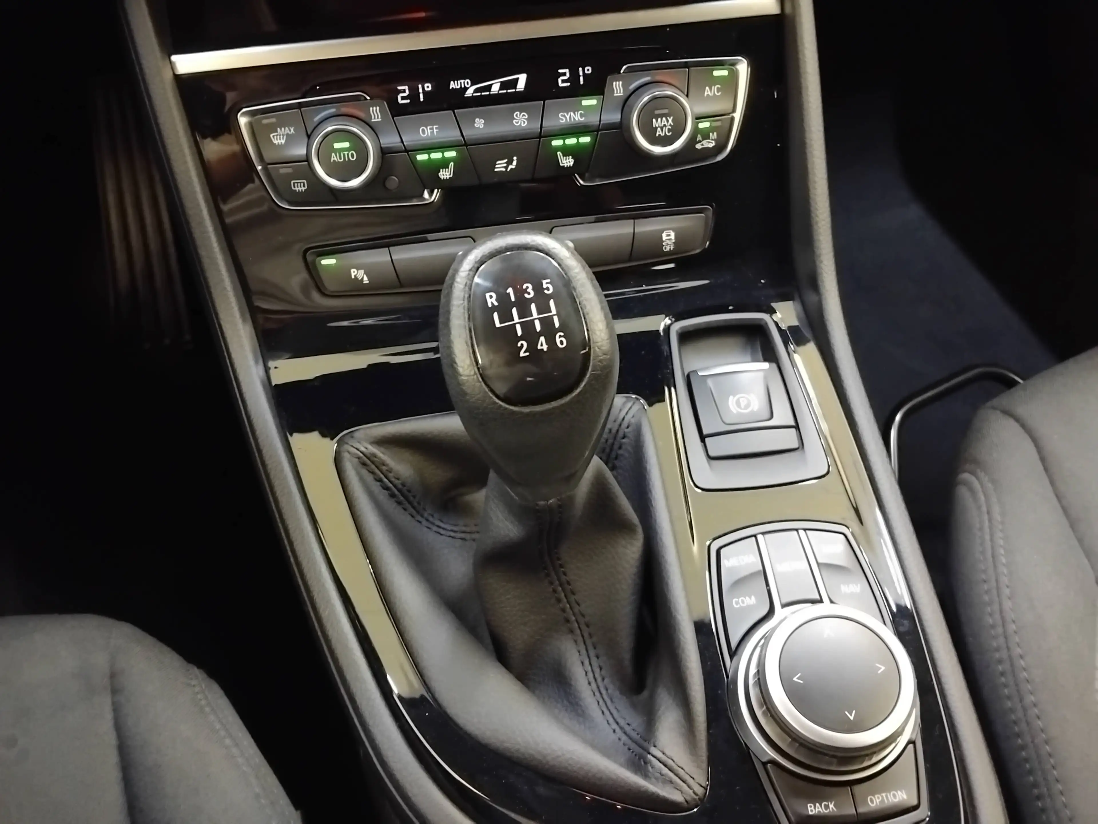 BMW 216 Active Tourer 216i Advantage — photo 15