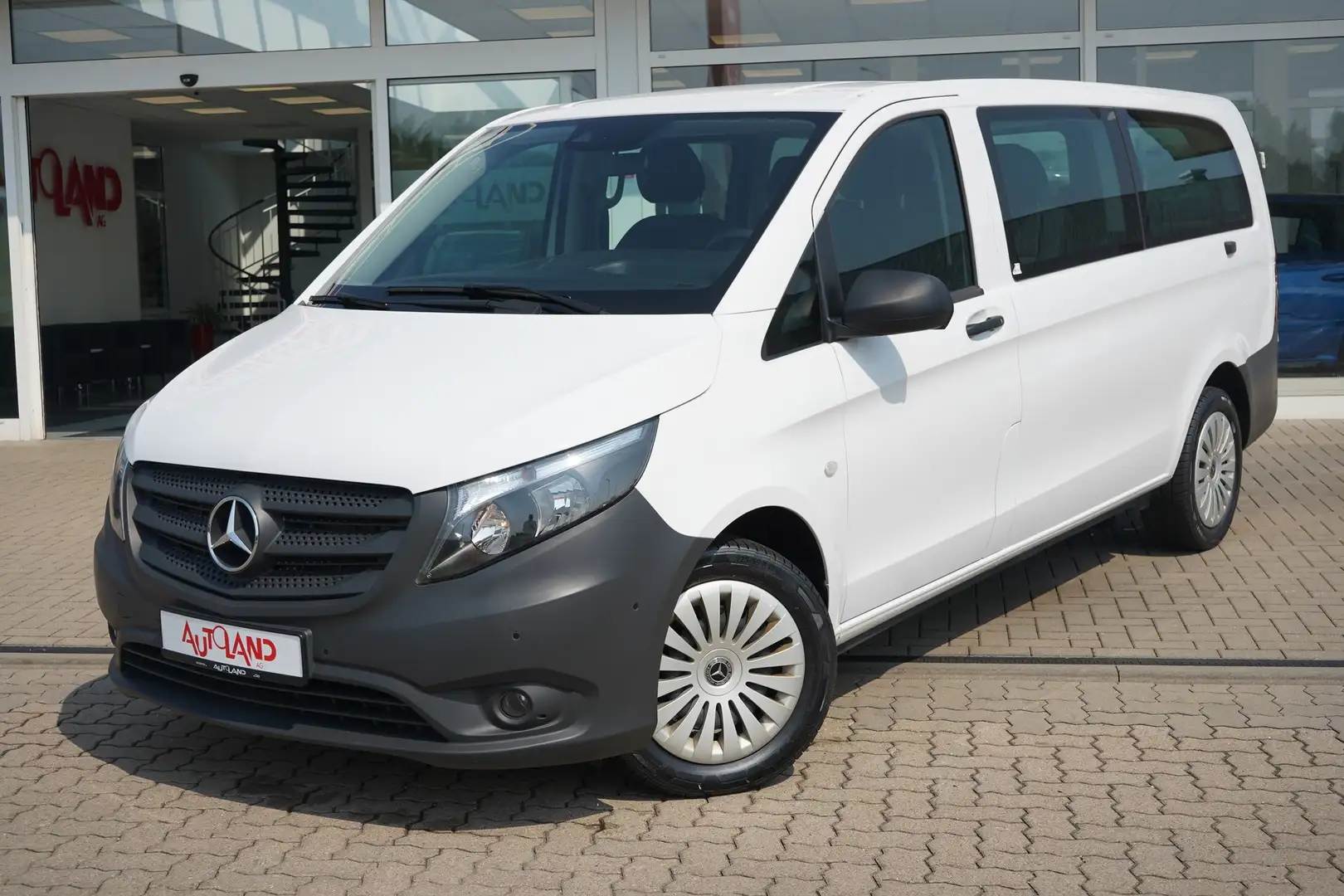 Mercedes-Benz Vito Tourer extralang 8-Sitzer Aut. Navi Kamera Si Blanc - 2