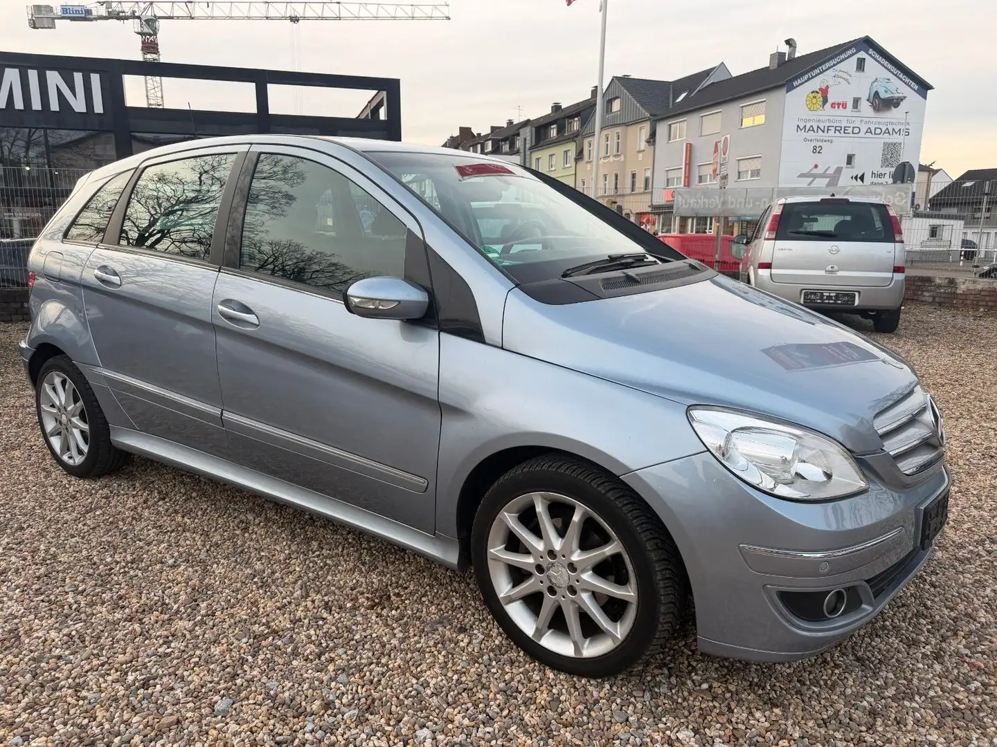 Mercedes-Benz B 170 Automaik /PDC/ Teilleder/ Sitzheizung - 1