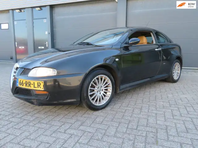 Alfa Romeo GT 1.8 T.Spark Distinctive nieuwe apk 2027