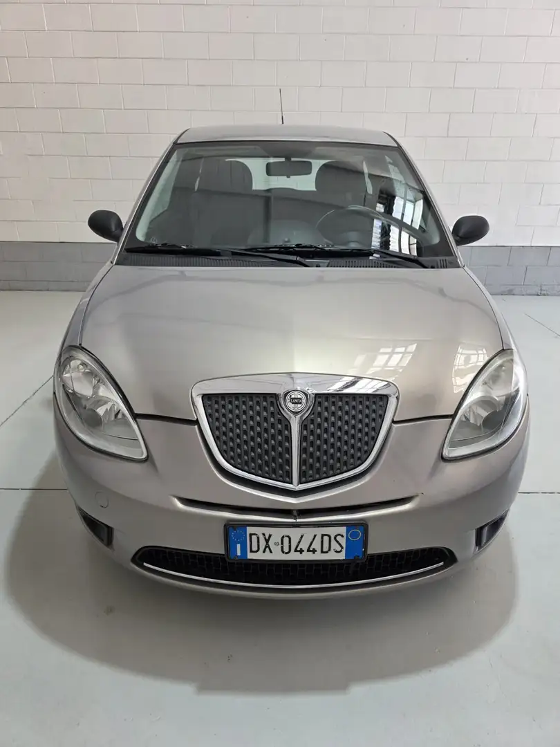 Lancia Ypsilon 1.4 Oro Ecochic GPL Grigio - 2