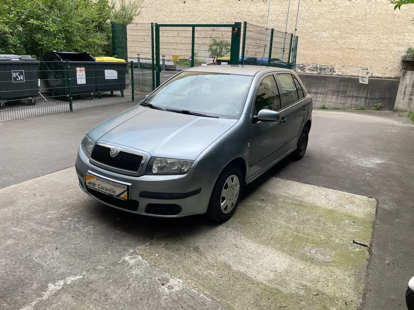 Skoda Fabia Klimaanlage & Allwettwerreifen Grau - 2