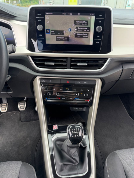 Volkswagen T-Roc Move — photo 11