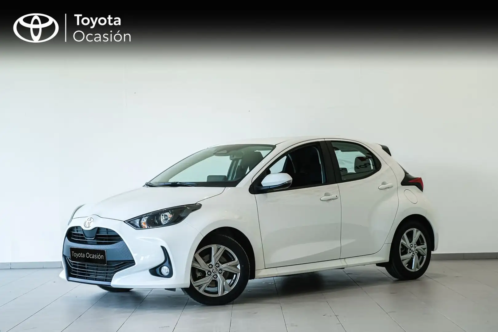 Toyota Yaris Active Plus Rot - 1