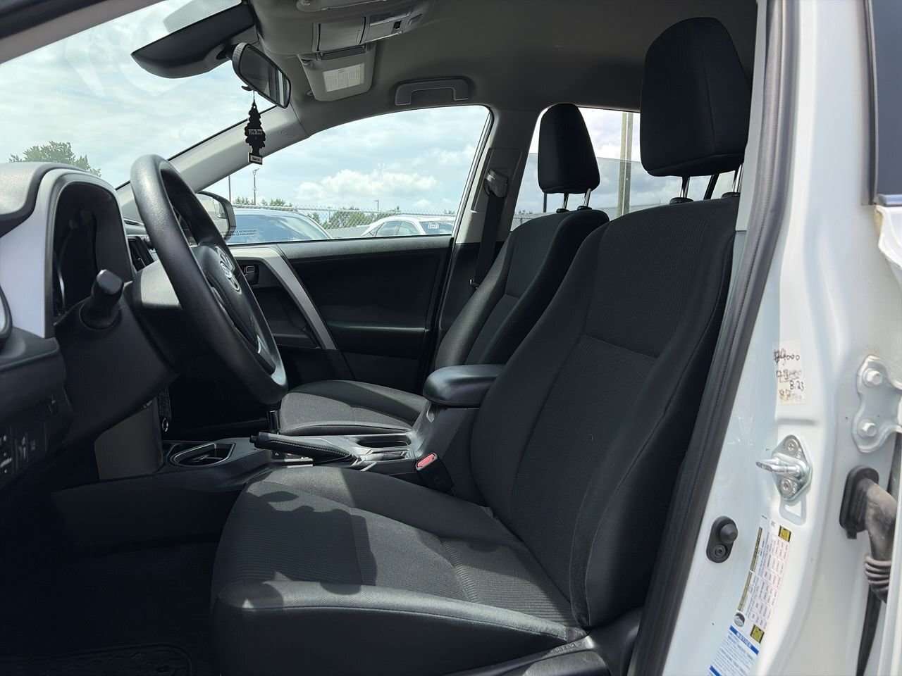 2018 Toyota RAV4 LE / AWD / Camera / Climatiseur / Mags — снимка 1