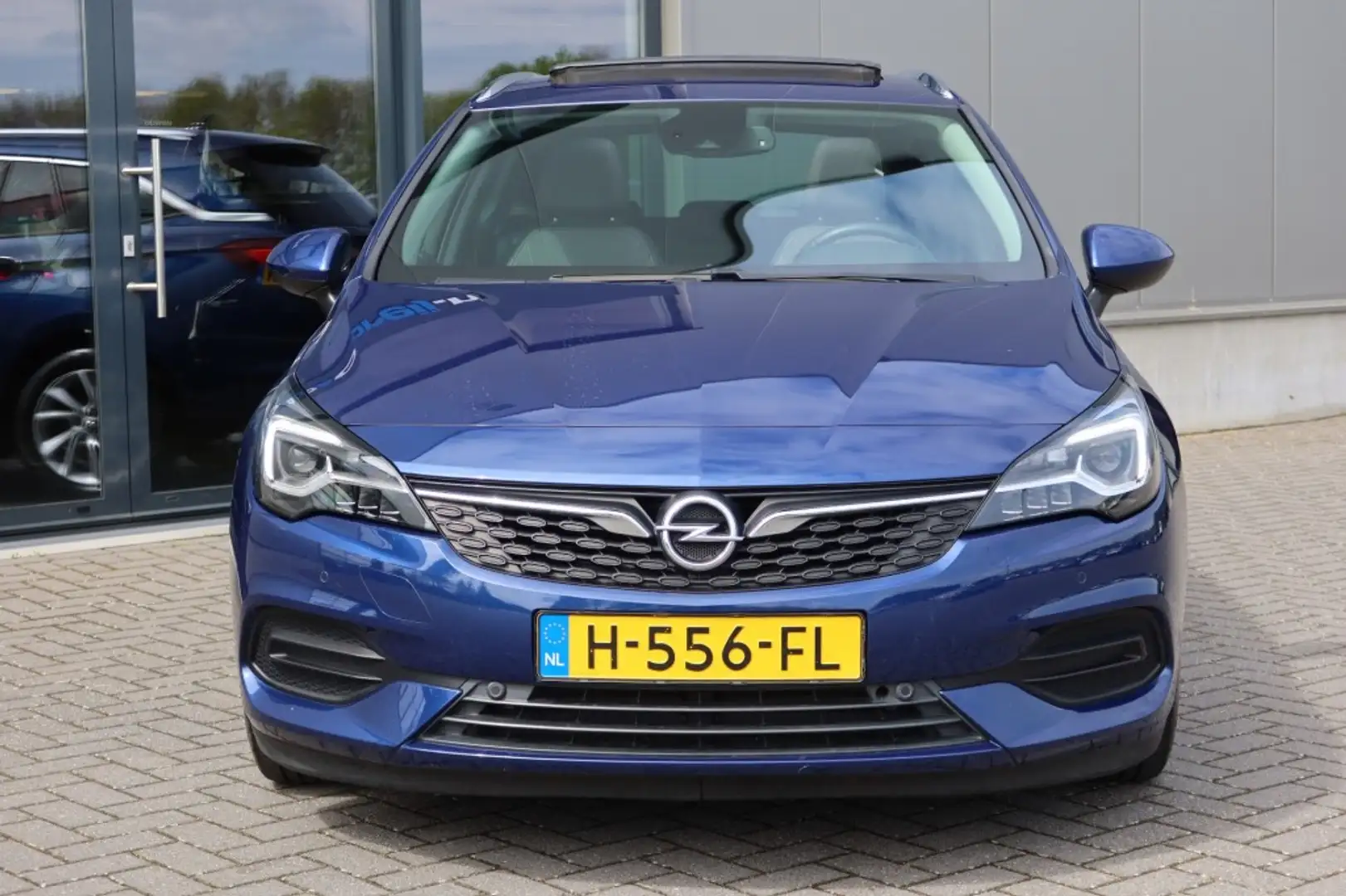 Opel Astra 1.2 Sports Tourer Elegance Clima, NAVI, Schuif/kan Blauw - 2
