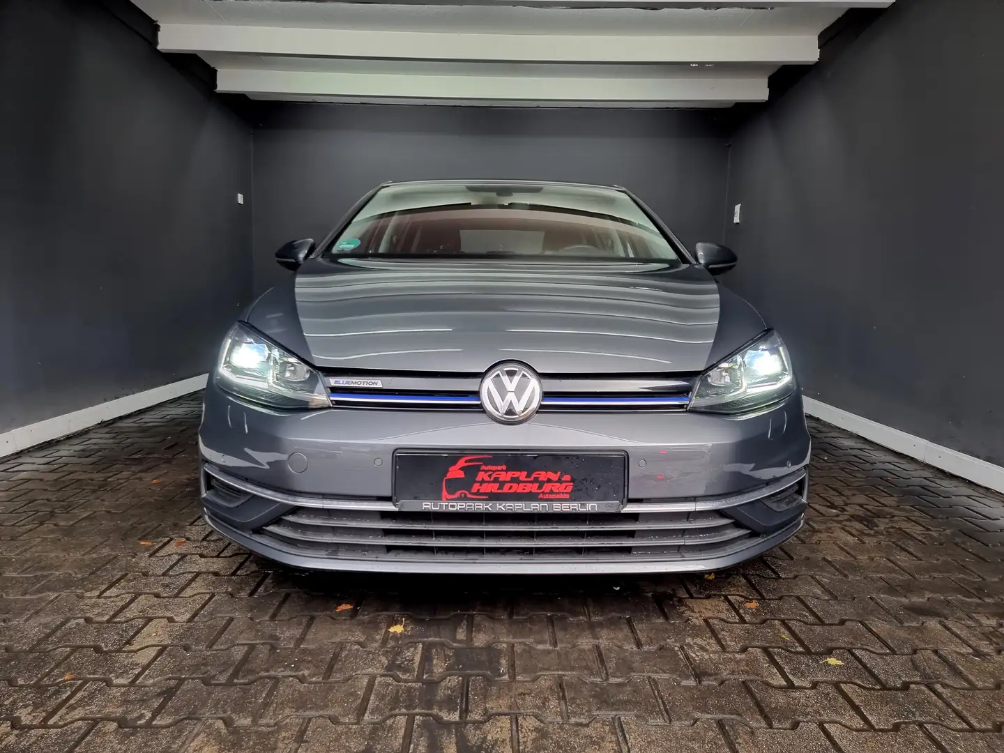 Volkswagen Golf 1.5 TSI, ACC, LED SCHEINWERFER, PDC Gris - 2