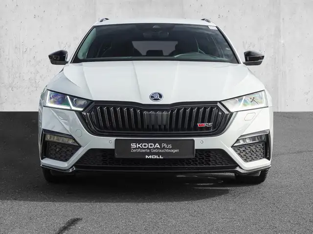 Skoda Octavia view 3