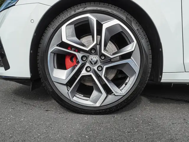 Skoda Octavia view 7
