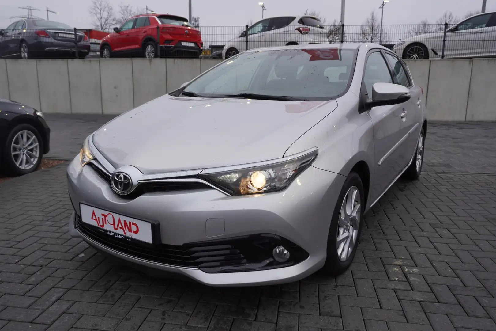 Toyota Auris 1.2 Edition S Kamera Sitzheizung Tempomat Grau - 2
