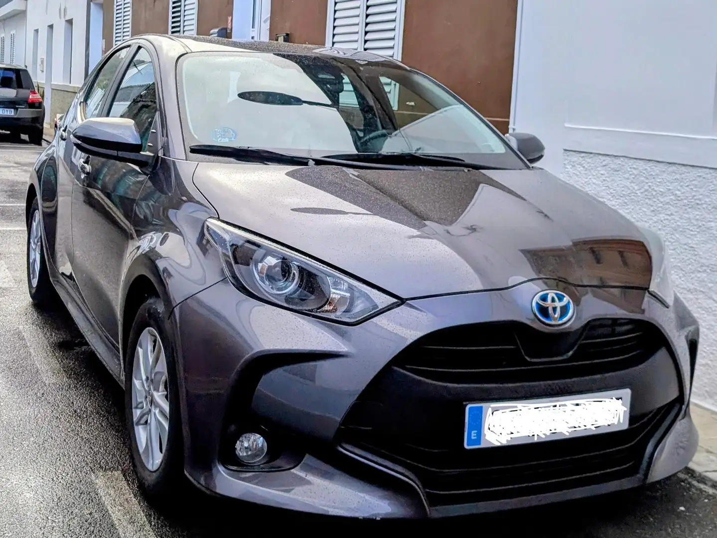 Toyota Yaris Híbrido Hi-Move (K2) Gris - 1