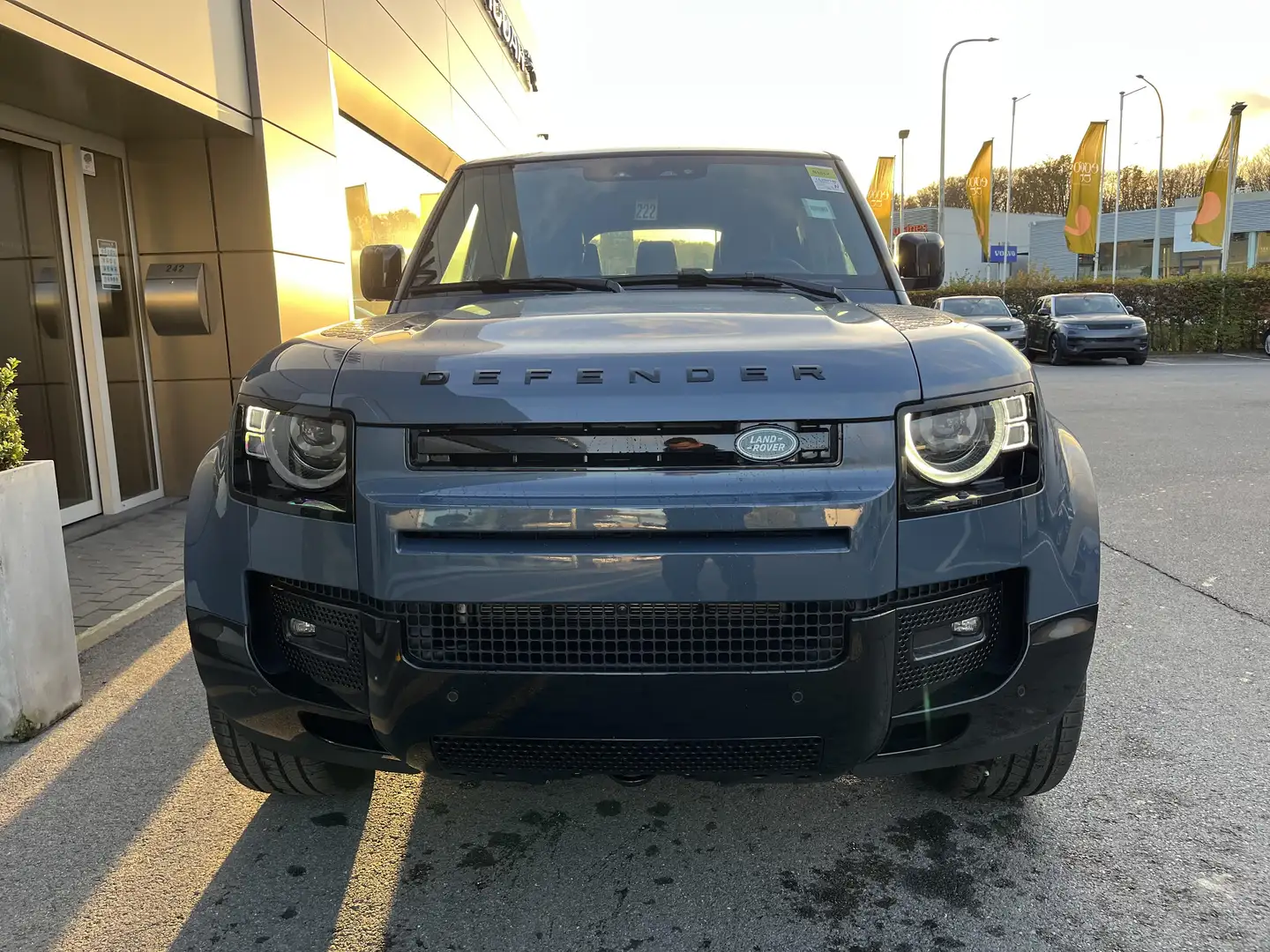 Land Rover Defender [110] SE X-Dynamic 7 places Blau - 2