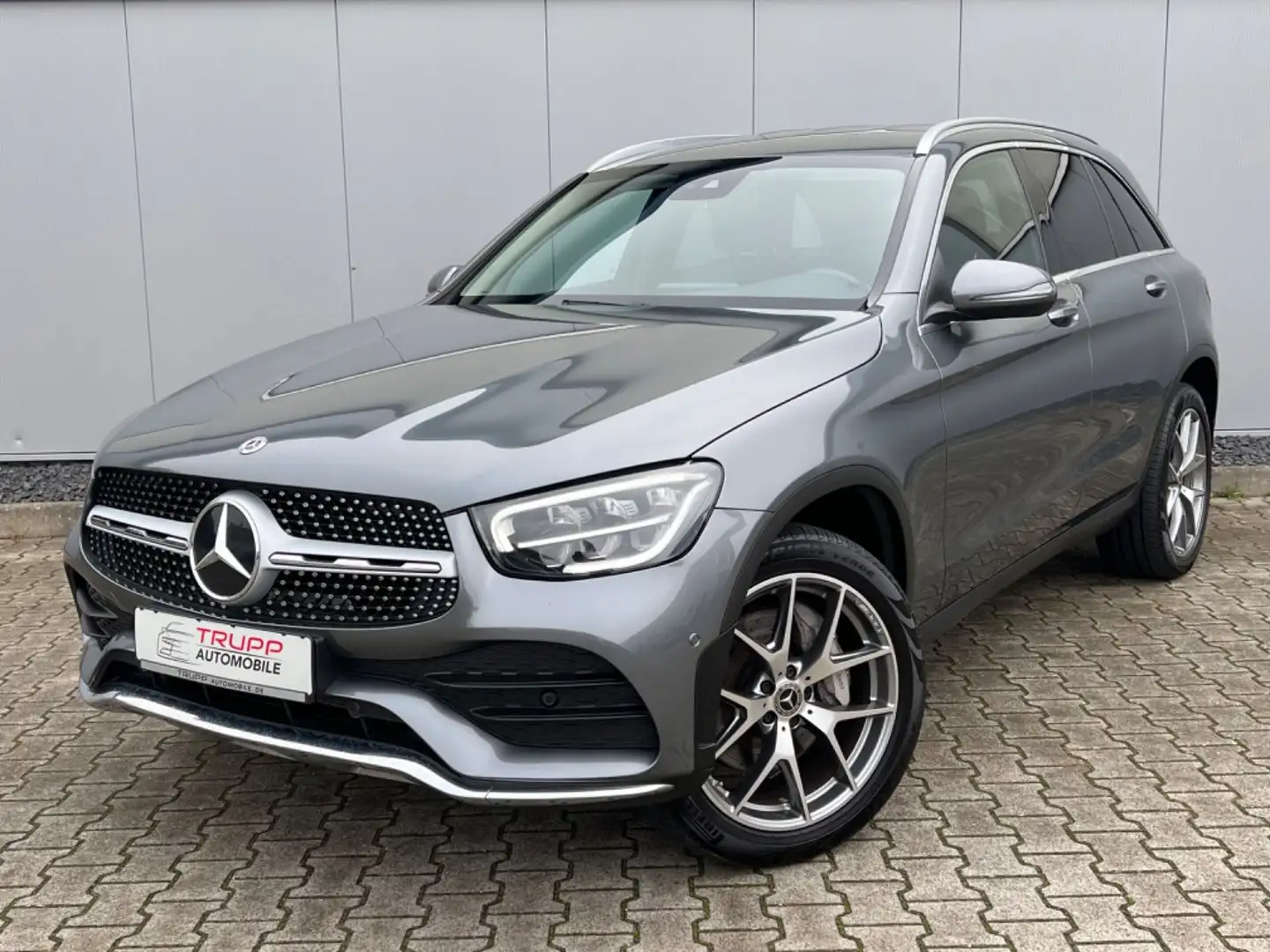 Mercedes-Benz GLC 300 de 4Matic/AMG/LED/AHK/R-KAM/SHZ/NAVI Grau - 1