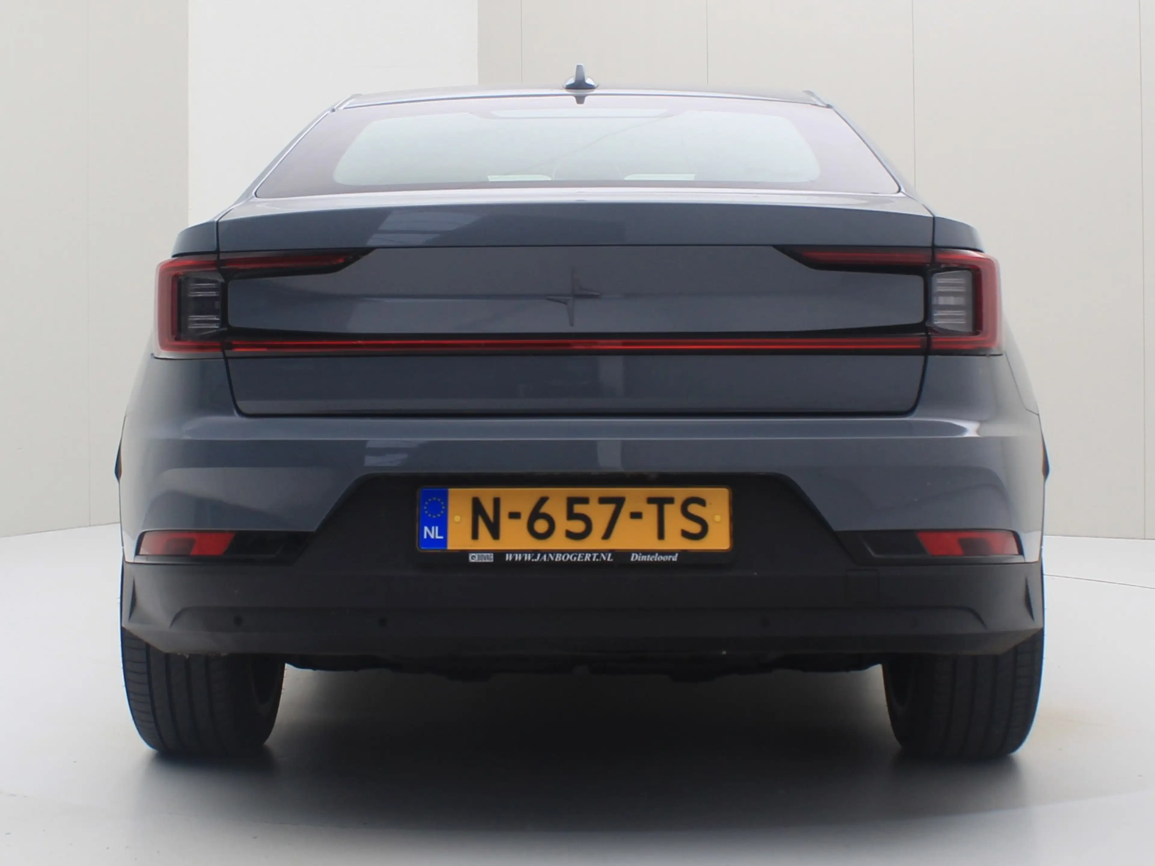 Polestar 2 Long Range Single Motor 231pk 94.1% SoH [ TREKHAAK — photo 7