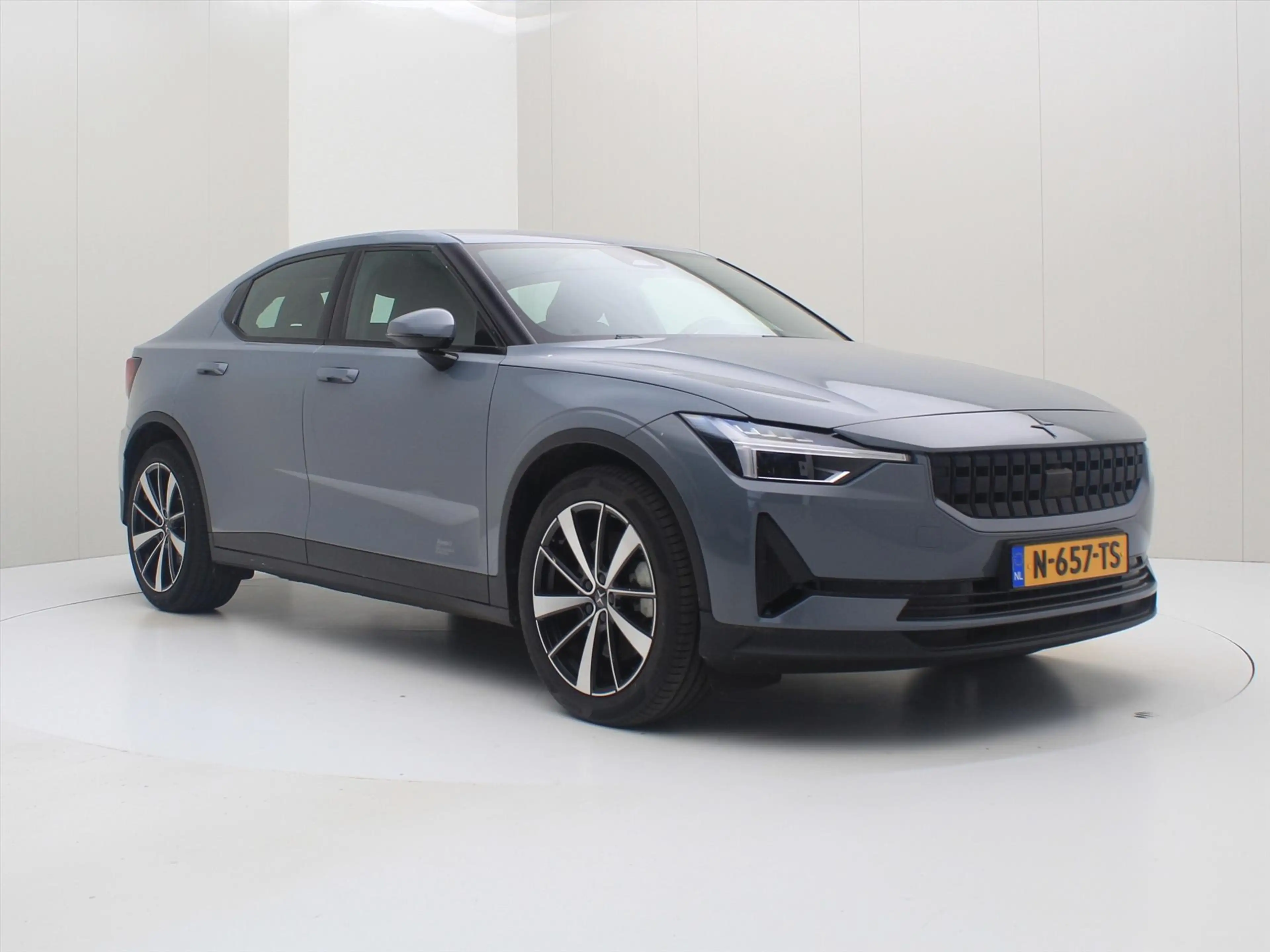 Polestar 2 Long Range Single Motor 231pk 94.1% SoH [ TREKHAAK — photo 5