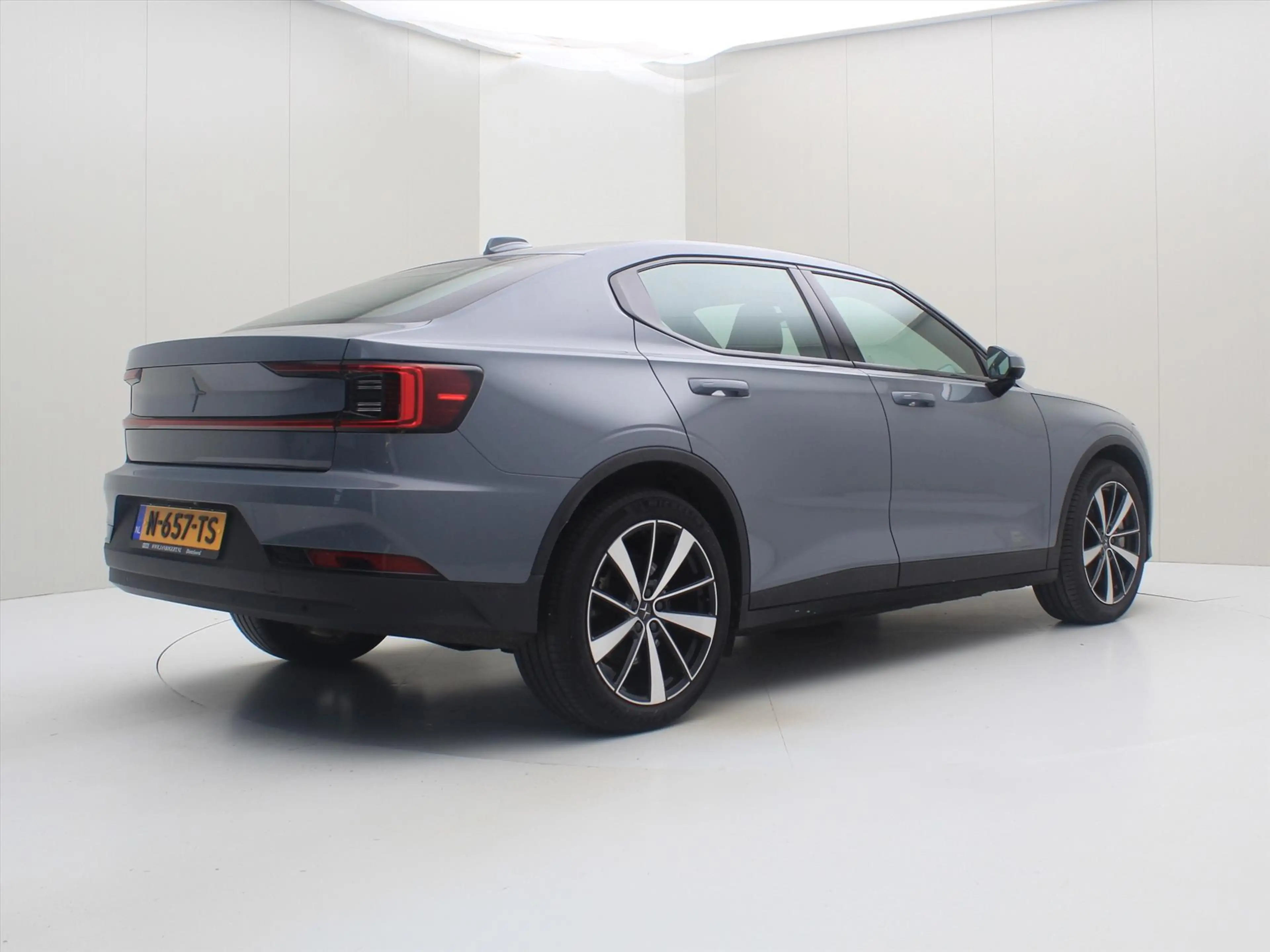 Polestar 2 Long Range Single Motor 231pk 94.1% SoH [ TREKHAAK — photo 3