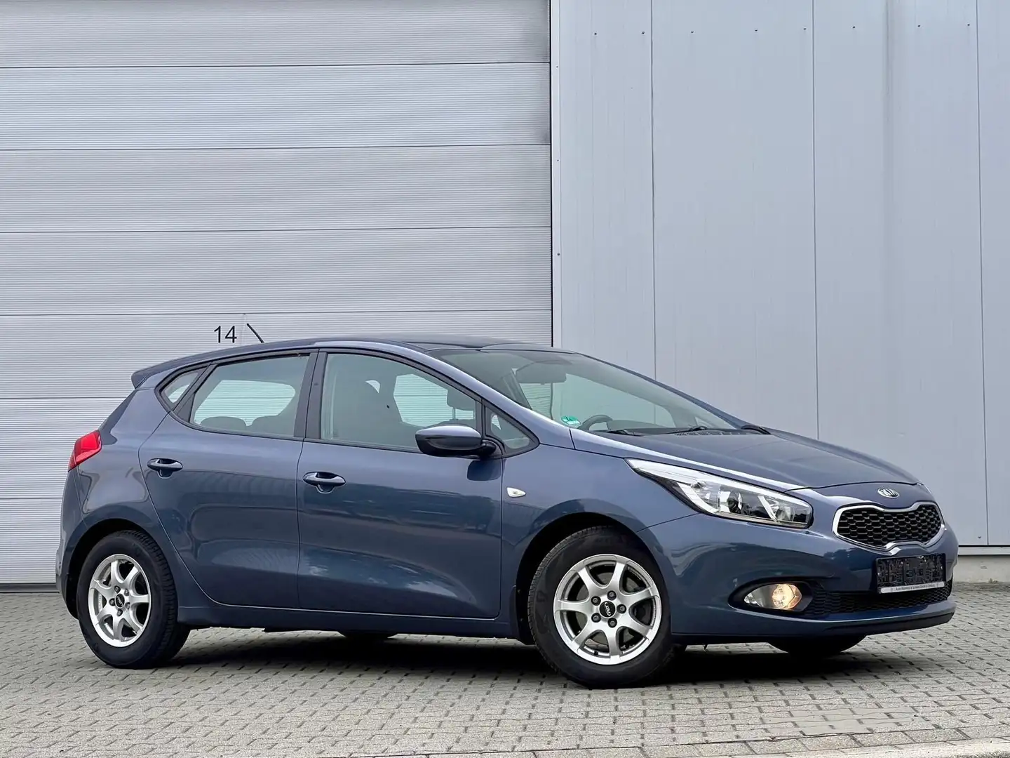 Kia Ceed / cee'd 1,4 Tüv Neu Service neu Garantie Blauw - 2