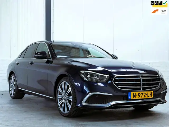 Mercedes-Benz E 300 e 4MATIC Designo|Luchtvering|Massage|Pano|Softclos