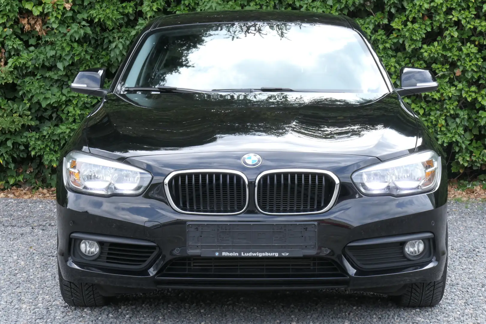 BMW 118 i Advantage*Keyless go*Navi*Sportfahrwerk*PDC Noir - 2