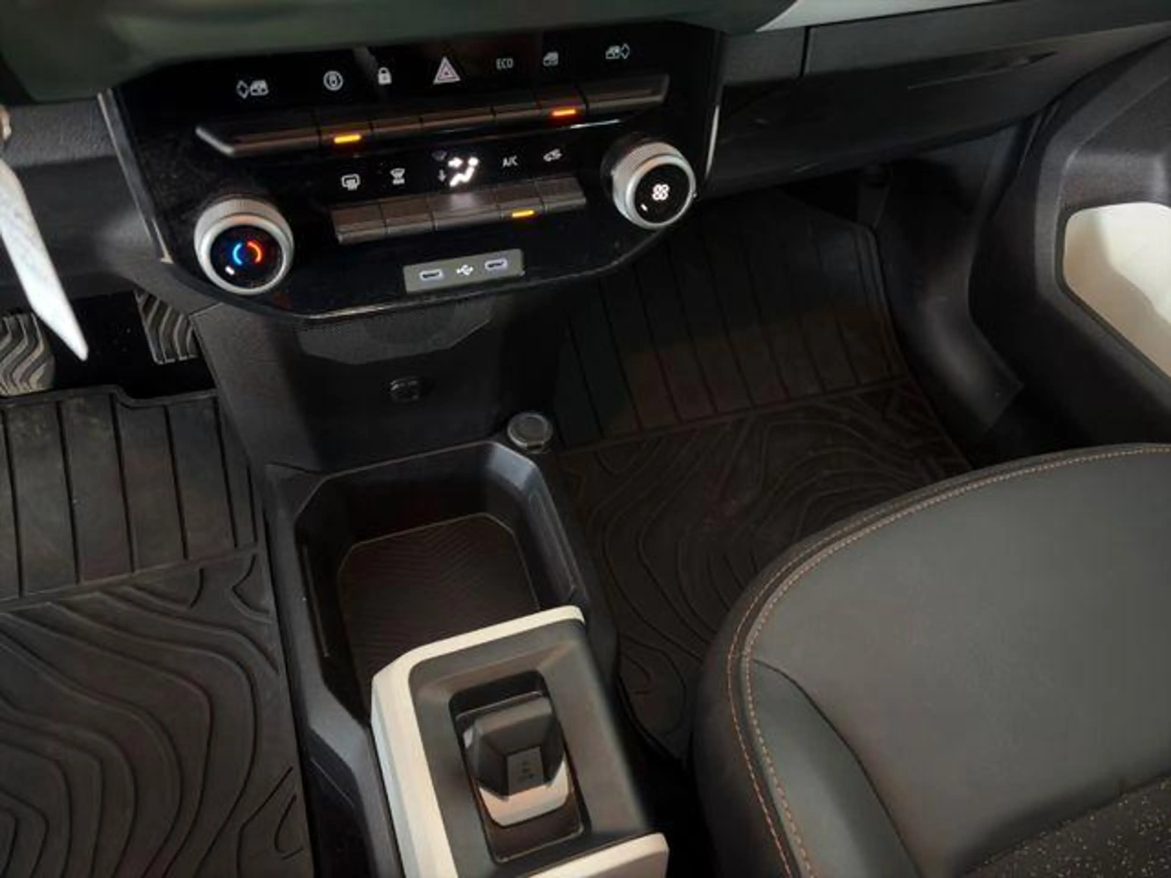 Dacia Spring Electric Extreme/NAV/RFK/ 48 kW (65 PS), Automa... — photo 12