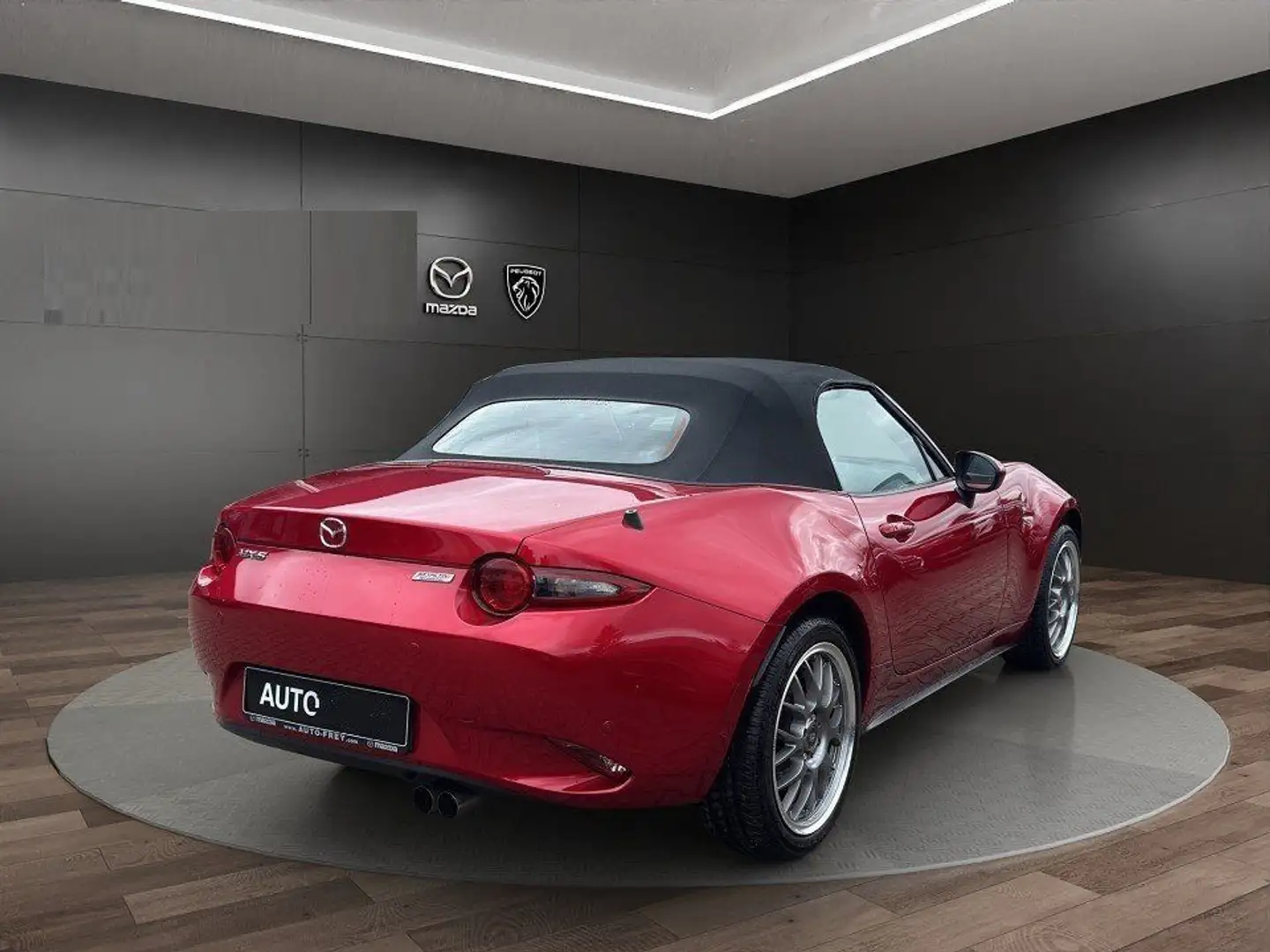 Mazda MX-5 2.0 160Ch Ligne Sport BOSE 1 Main / 06 Roşu - 2