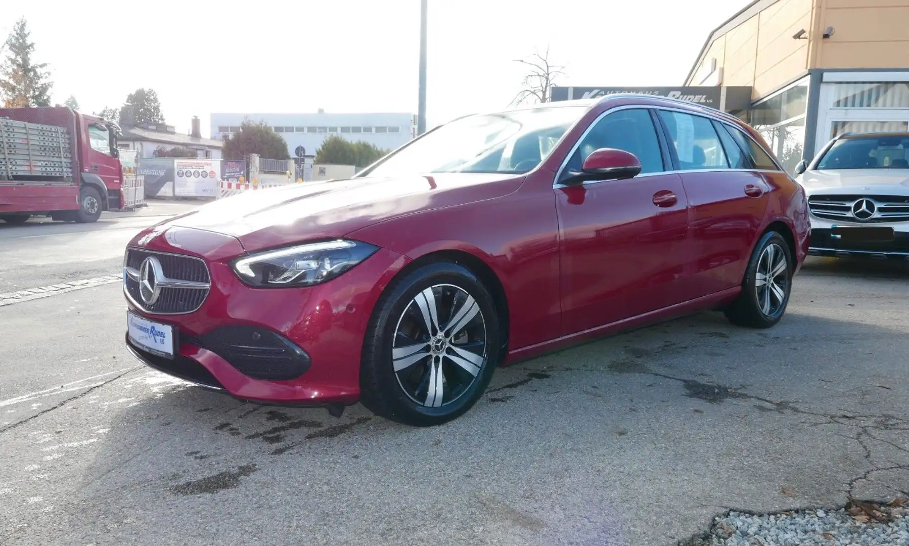 Mercedes-Benz C 220 d-T-mod/AHK/Park-Paket/Avantgarde Rot - 1