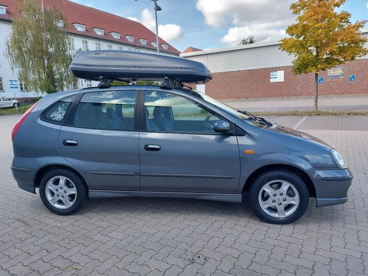 Nissan Almera Tino Almera Tino Aut. acenta PLUS - 2
