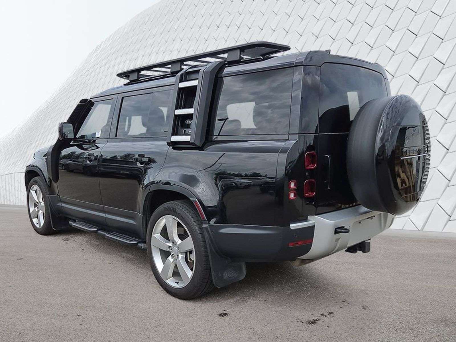 2024 Land Rover Defender 130 V6 S, 8-PASS, LOW KM, AIR SUSPENSION, DRIVER A — снимка 1
