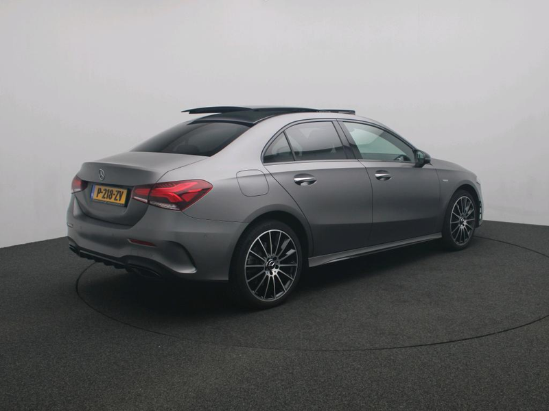 Mercedes-Benz A 250 e Business Solution AMG-Line / Panaroma-dak / Acht — photo 8