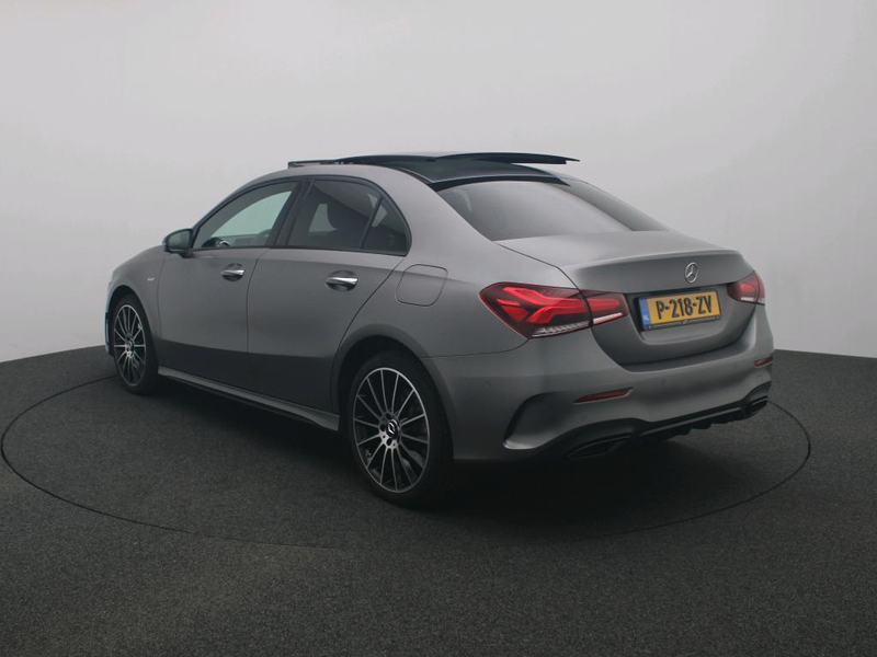 Mercedes-Benz A 250 e Business Solution AMG-Line / Panaroma-dak / Acht — photo 4
