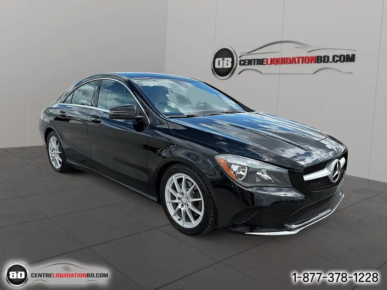 Mercedes-Benz CLA снимка Mercedes-Benz CLA