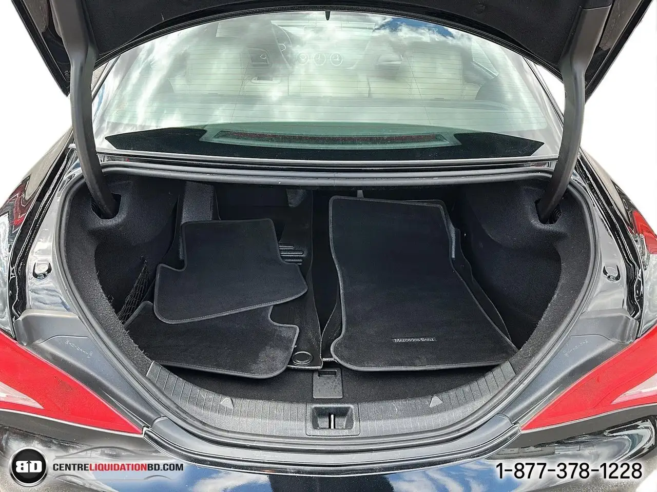 Mercedes-Benz CLA снимка Mercedes-Benz CLA