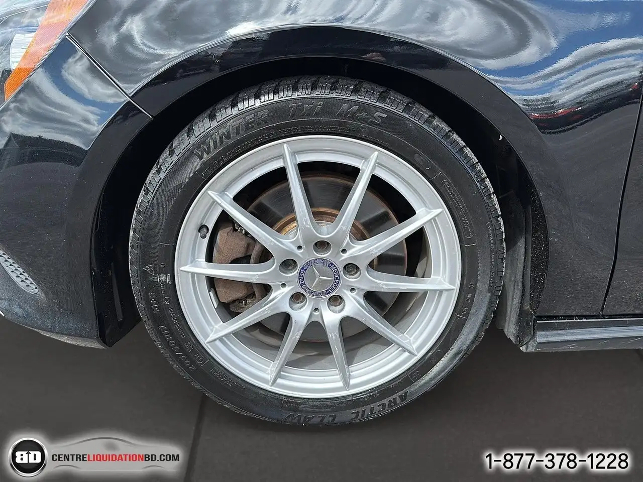 Mercedes-Benz CLA снимка Mercedes-Benz CLA