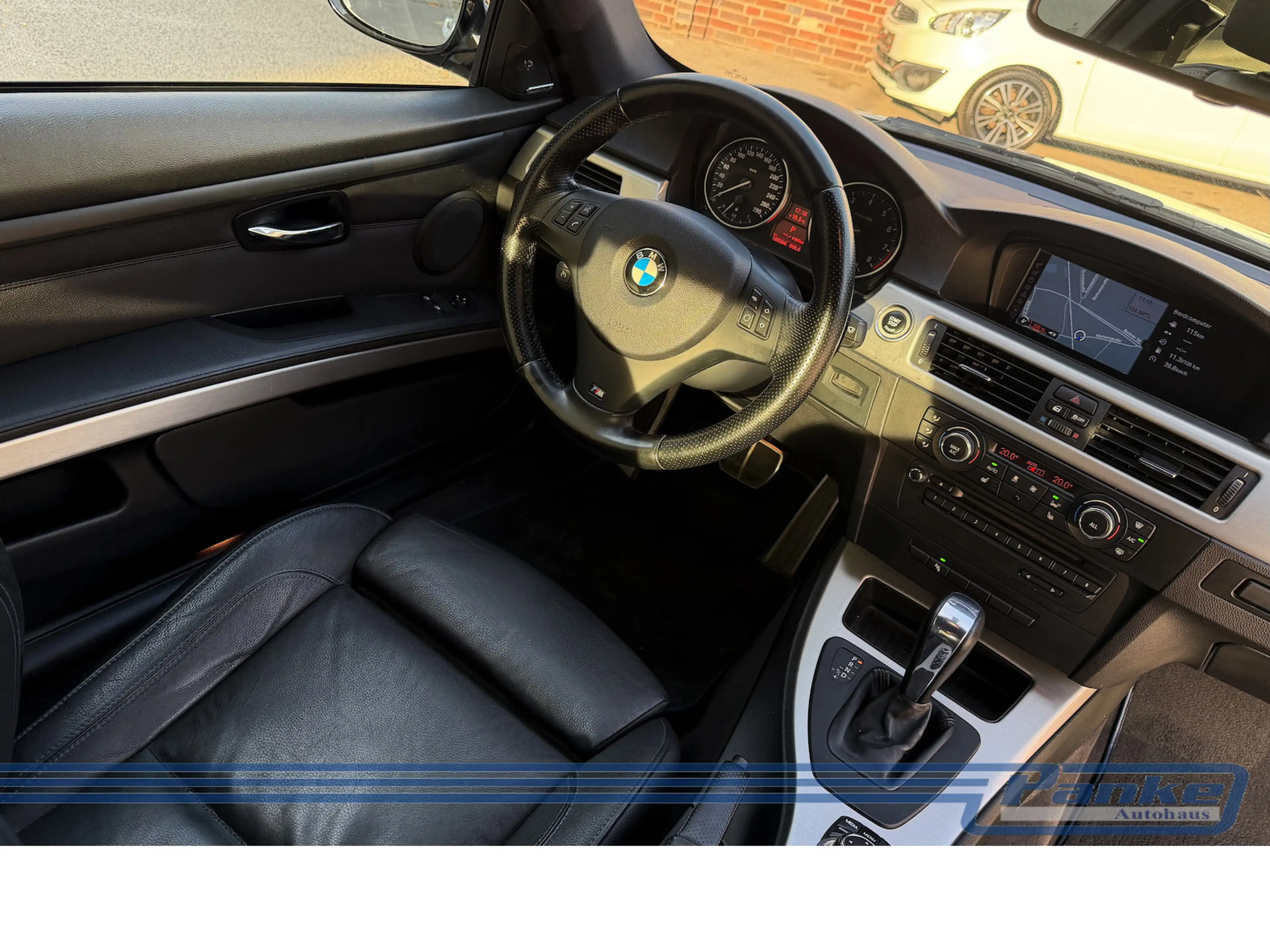 BMW 325 M-Paket-Voll*Automatik*Pano*Sport*Leder — photo 3