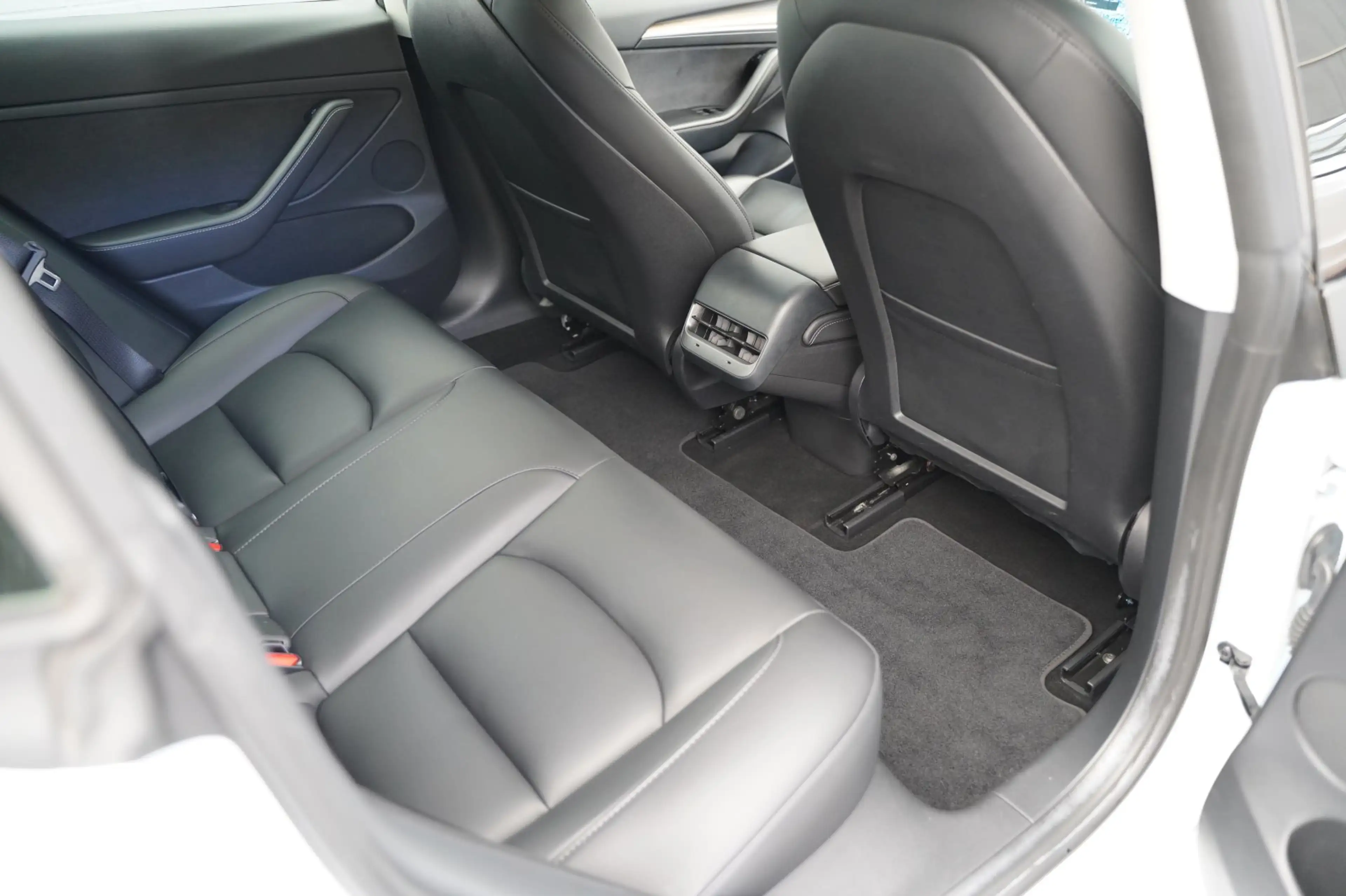 Tesla Model 3 Standard Range + *19-Zoll*1.Hand*unfallfrei* — photo 19