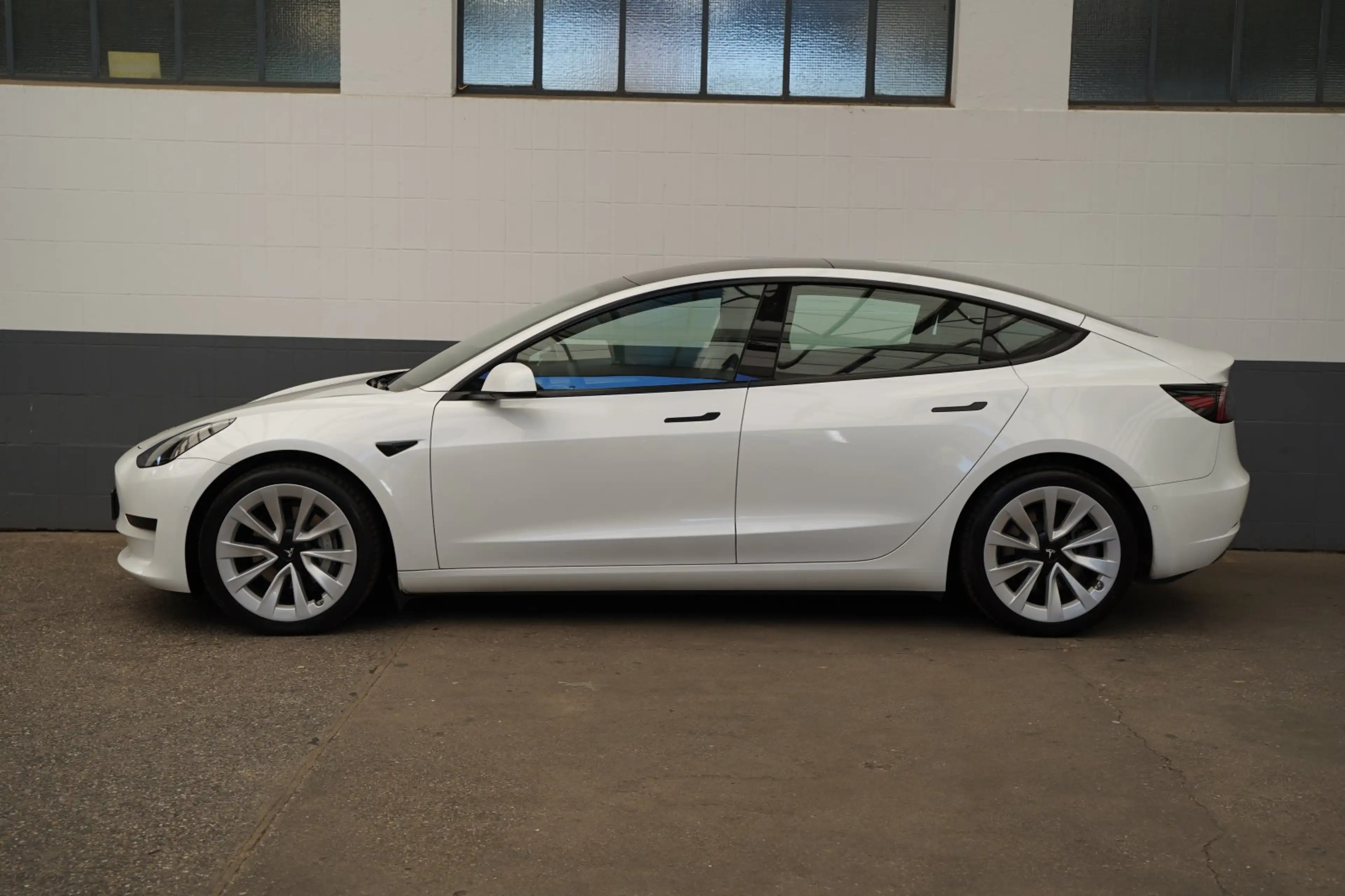 Tesla Model 3 Standard Range + *19-Zoll*1.Hand*unfallfrei* — photo 4
