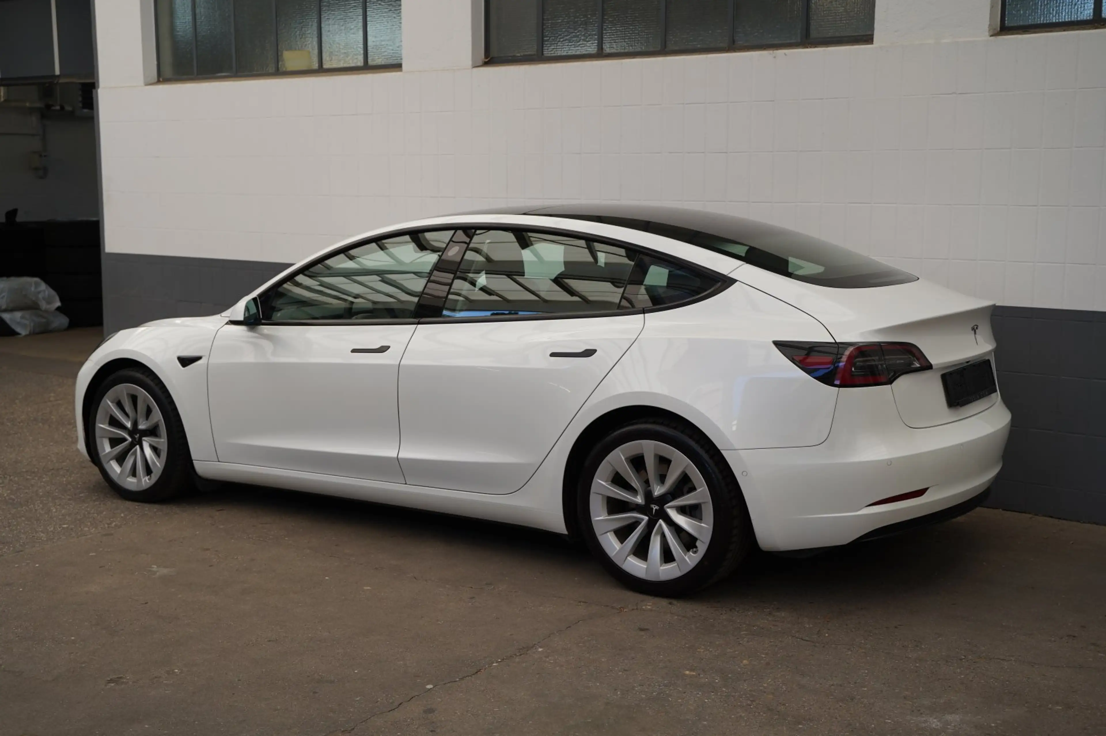 Tesla Model 3 Standard Range + *19-Zoll*1.Hand*unfallfrei* — photo 6