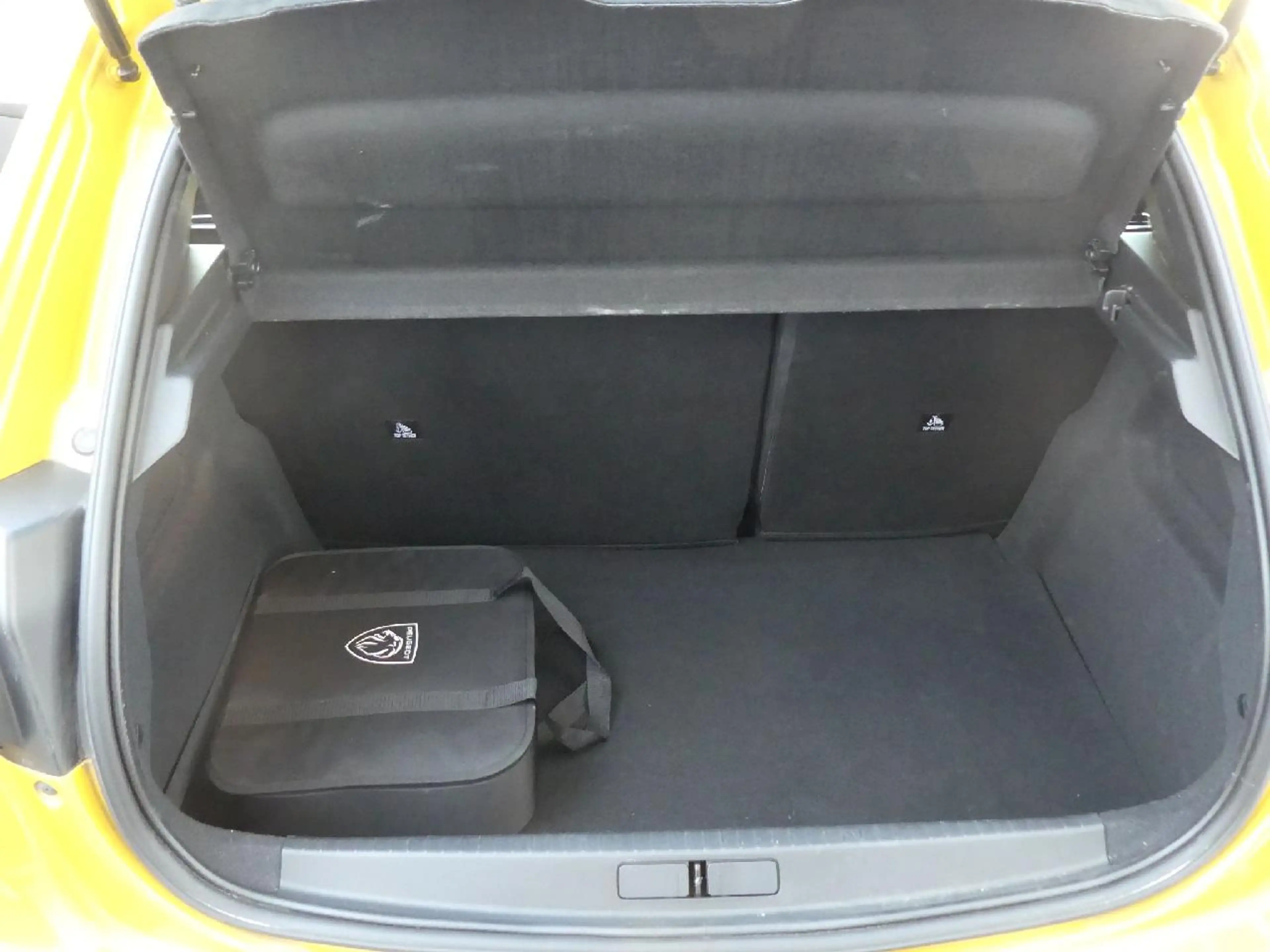 Peugeot e-208 Peugeot e-208 Active 136 App/Klima — photo 7