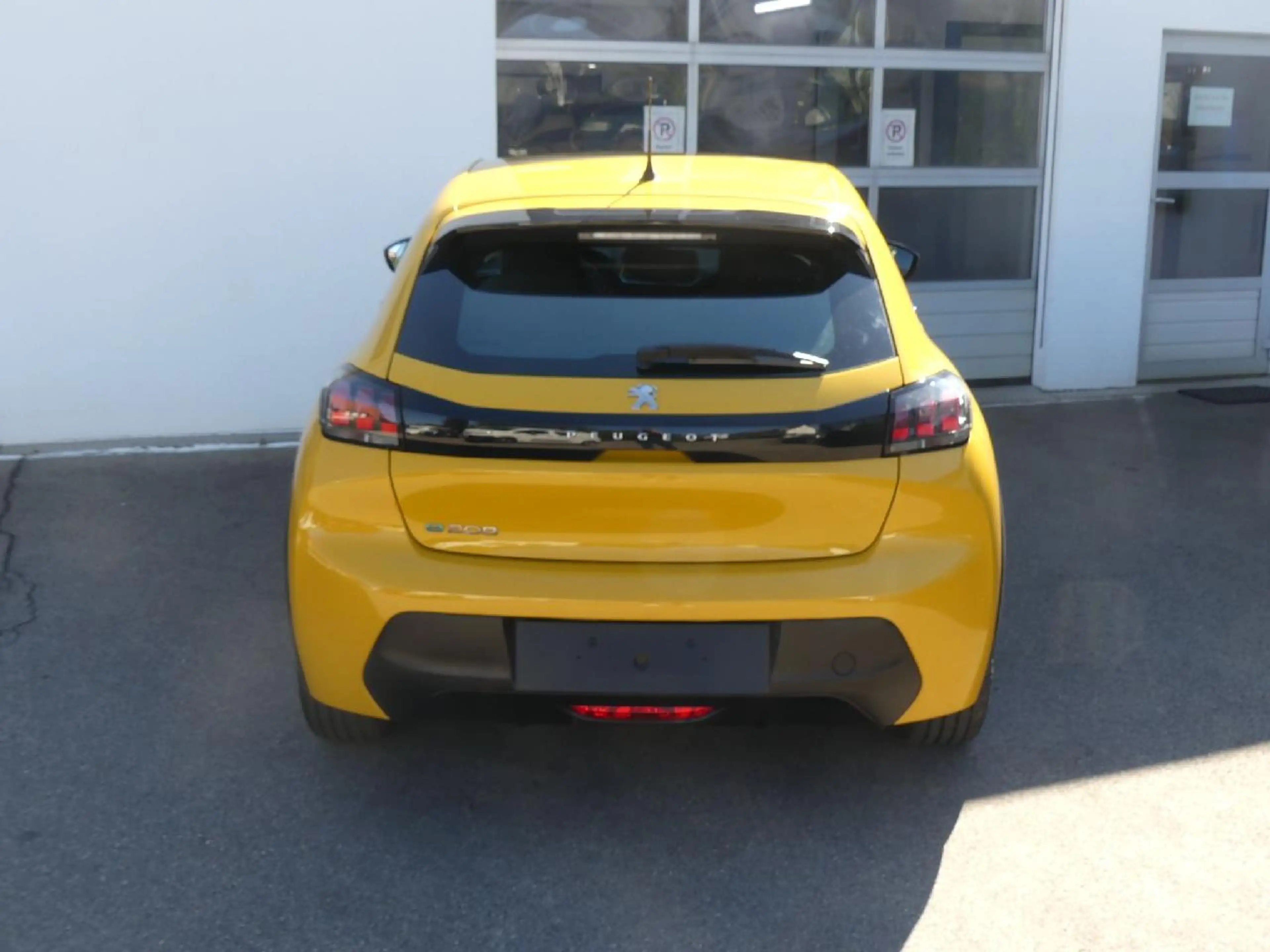 Peugeot e-208 Peugeot e-208 Active 136 App/Klima — photo 13