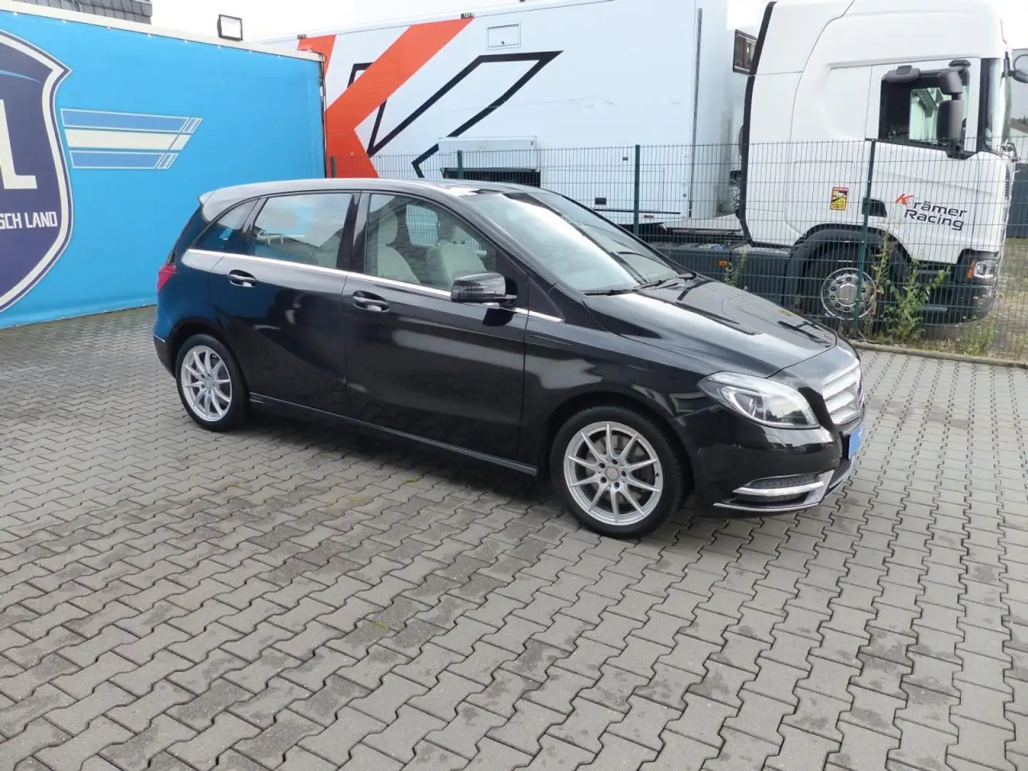 Mercedes-Benz B 250 .XENON.NAVI.PDC.KLIMA.AUTOMATIK.PANORAMA Klima Schwarz - 2