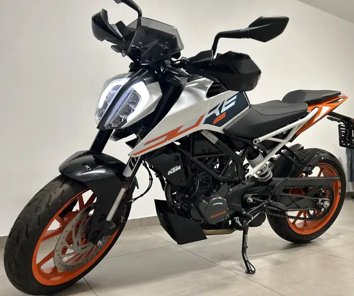 KTM 125 DUKE - foto 2